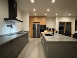 Discover This Stunning Modern Home In The Mountainous Region Of Hungry Horse, Montana, Where The Beauty Of Arapido Sprayable Microcement Flooring Takes Center Stage