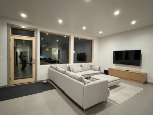 Discover This Stunning Modern Home In The Mountainous Region Of Hungry Horse, Montana, Where The Beauty Of Arapido Sprayable Microcement Flooring Takes Center Stage