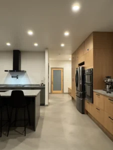 Discover This Stunning Modern Home In The Mountainous Region Of Hungry Horse, Montana, Where The Beauty Of Arapido Sprayable Microcement Flooring Takes Center Stage