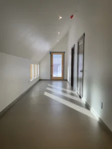 Discover This Stunning Modern Home In The Mountainous Region Of Hungry Horse, Montana, Where The Beauty Of Arapido Sprayable Microcement Flooring Takes Center Stage